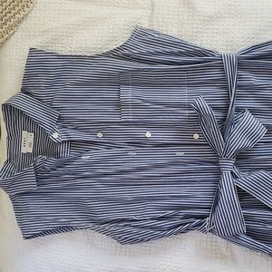 Long sleeveless blue dress with white stripes